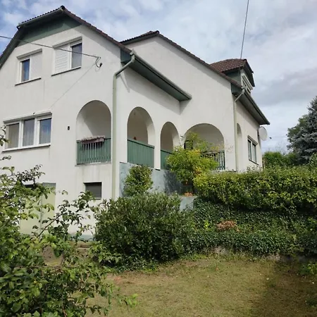 Labdarózsa Apartmanház Apartman Fonyód